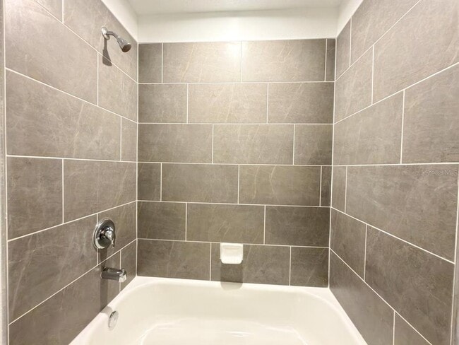 Building Photo - 1327 Normandy Dr