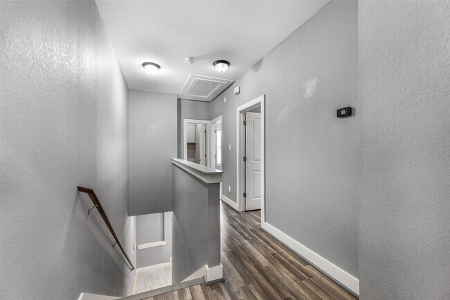Building Photo - 6501 Stratton St