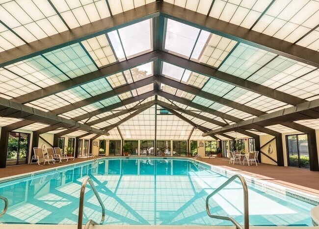 Building Photo - 250 Hammond Pond Pkwy