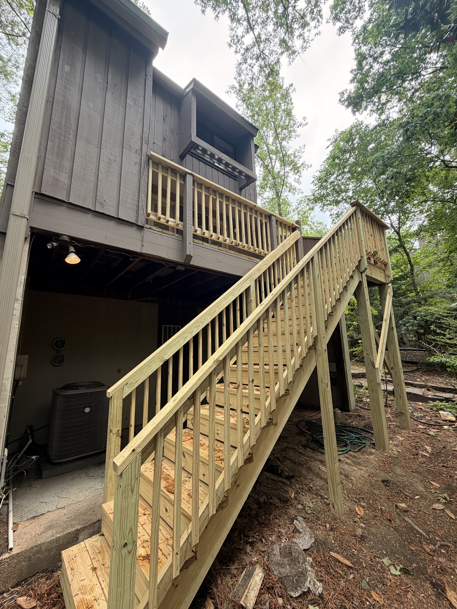 Building Photo - 216 Ridge Trl