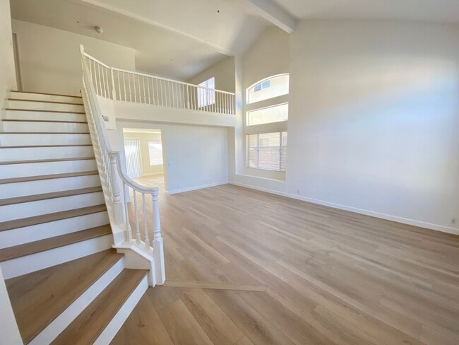 Building Photo - Very Spacious 3 Bedroom, 2.5 Bathroom House For Rent in Buena Park-Lots of Recent Upgrades!