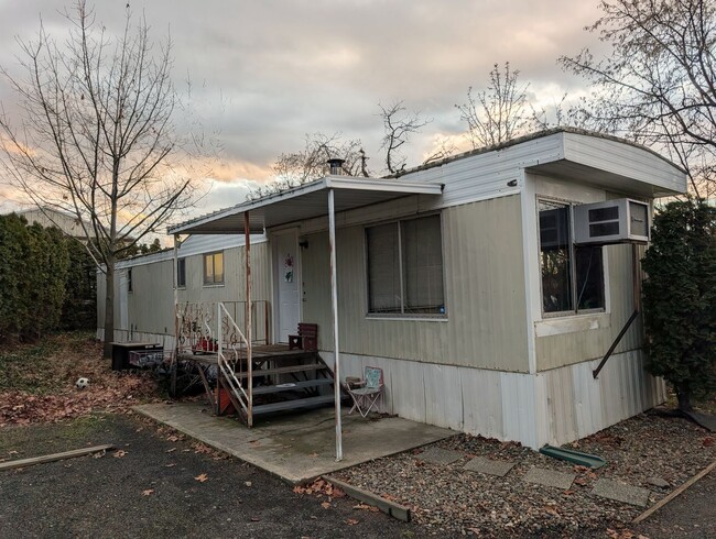 Primary Photo - 1 Bedroom (Plus Bonus Room) 1 Bath Trailer...