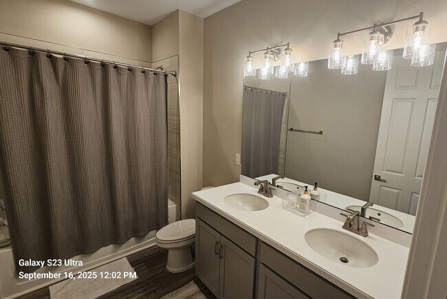 Building Photo - Beautifully Furnished Home in Upscale Gate...