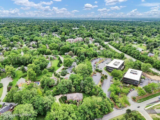 Building Photo - 560 N Hubbards Ln