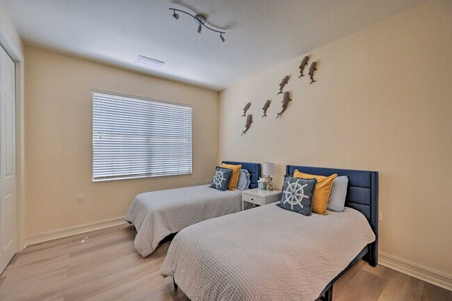 Building Photo - 9117 Chula Vista St