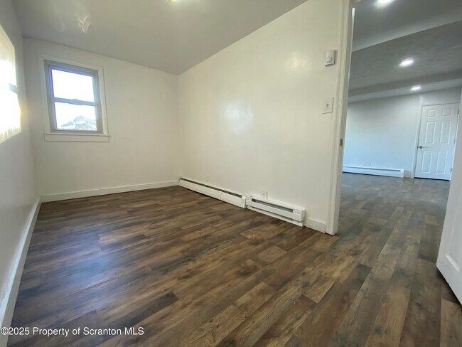 Building Photo - 35 Owego St