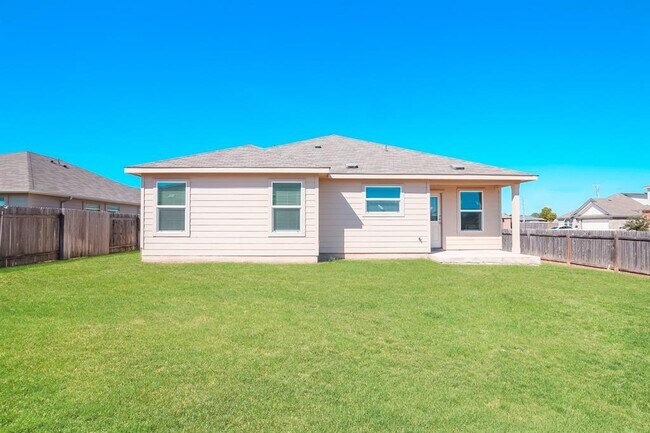 Building Photo - 110 Sophora Dr