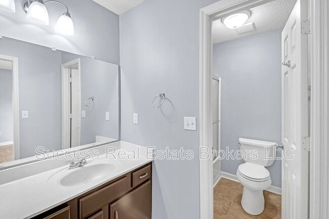 Building Photo - 4000 Sand Wedge Cir