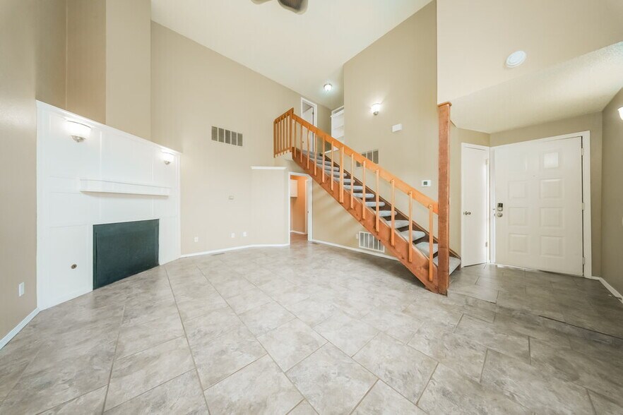 Building Photo - 616 Stoneridge Dr