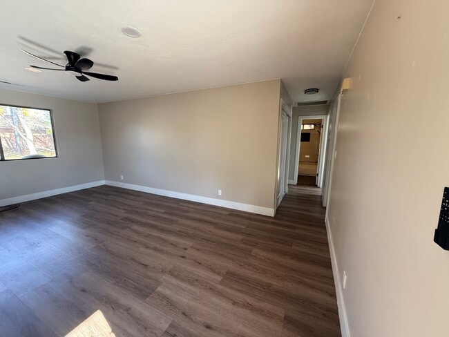 Building Photo - 1170 W 540 N