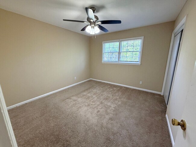 Building Photo - 3 Bedroom/2 Bath Home in Valdosta