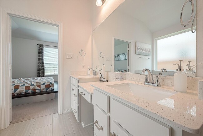 Building Photo - 1838 Smithers Landing Dr
