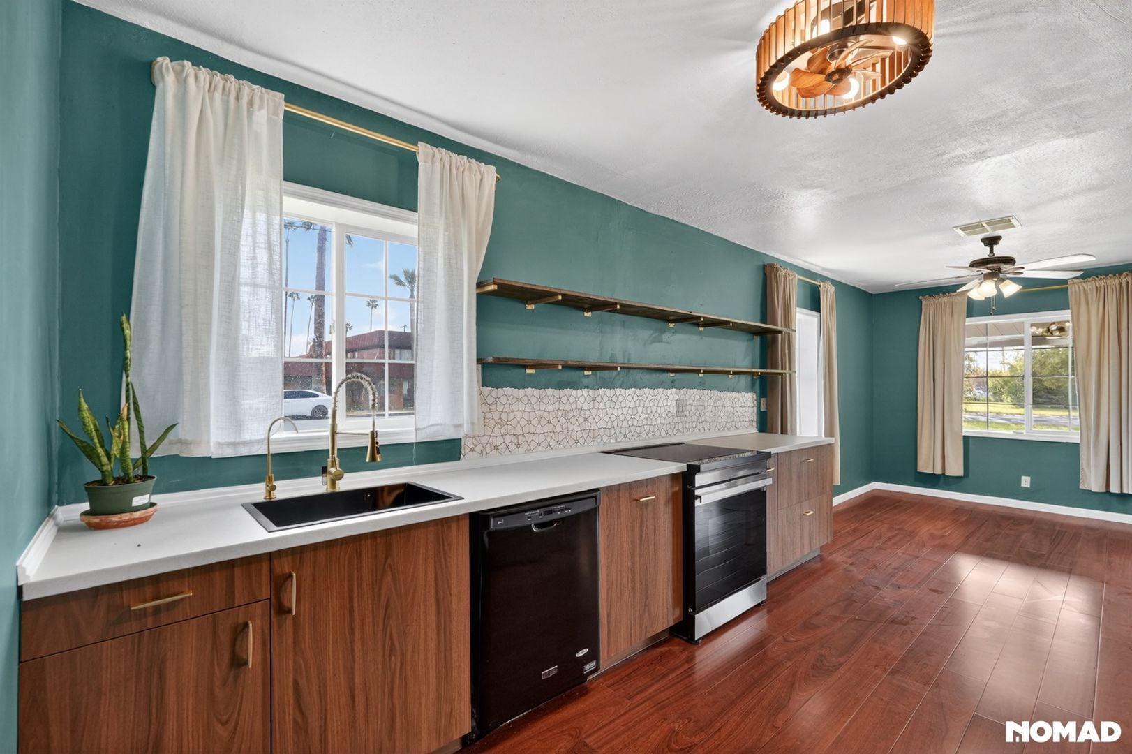 Building Photo - 1700 W Elm St