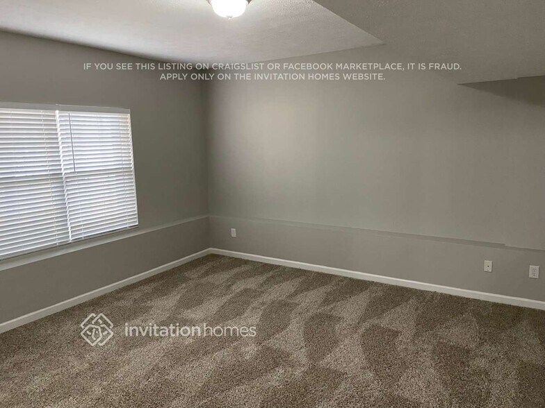 Building Photo - 6996 Calderwood Dr