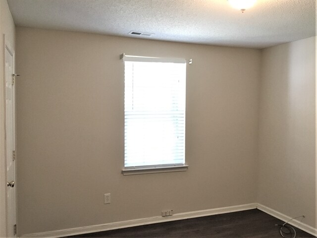 Building Photo - 2839 Oakglade Ct