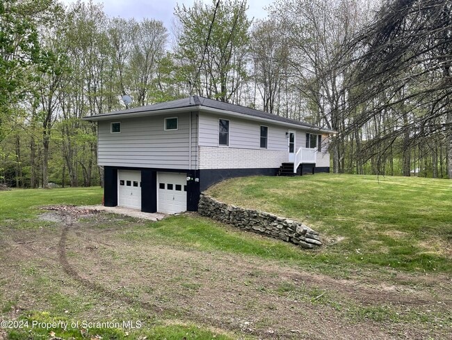 Building Photo - 149 Schlittler Rd