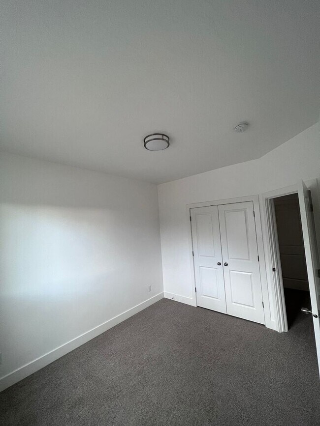 Building Photo - Beautiful South Jordan Home for rent!