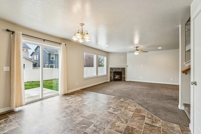 Building Photo - 2914 W Sunny Cove St