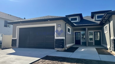 Building Photo - Brand New Duplex in Meridian!