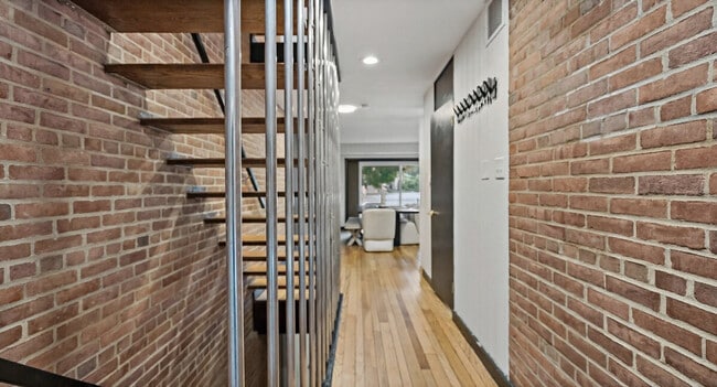 Building Photo - 3590 Water St NW