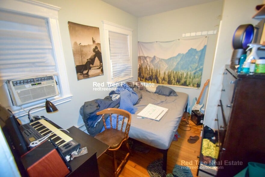 Building Photo - 15 Radnor Rd