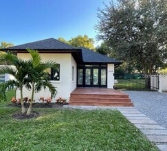 Building Photo - 2428 Lotafun Ave