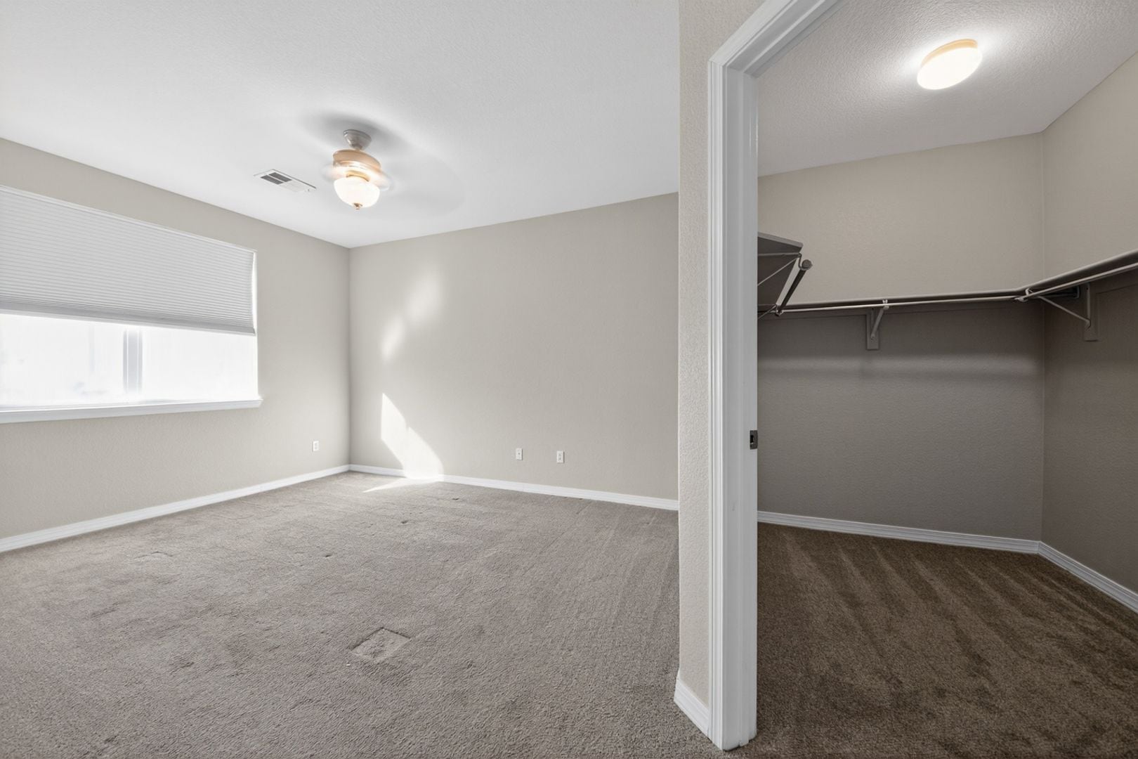 Building Photo - 15455 Canyon Rim Dr