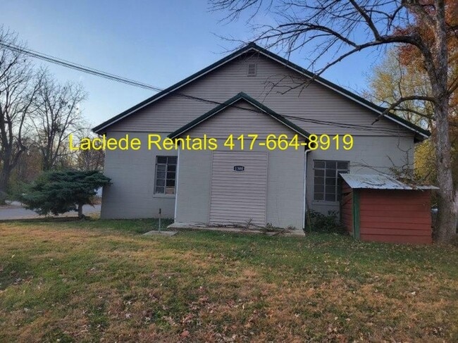 Primary Photo - 2 BEDROOM 1 BATHROOM APARTMENT FOR RENT