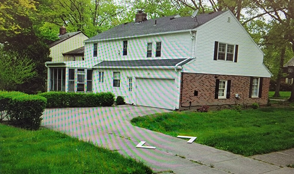 Building Photo - 16088 Brewster Rd