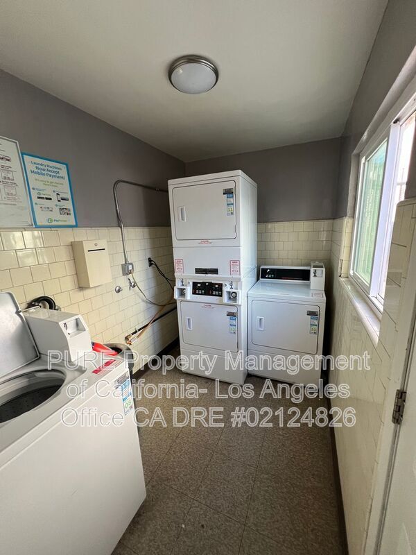Building Photo - 4427 Murietta Ave