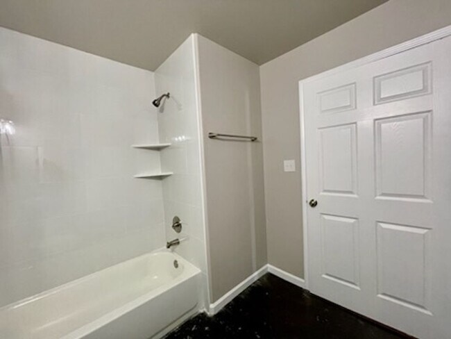 Building Photo - 3001 9th St