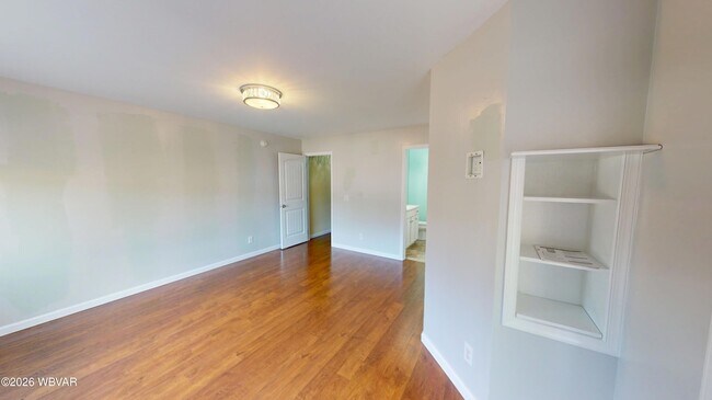 Building Photo - 118 N 3rd St
