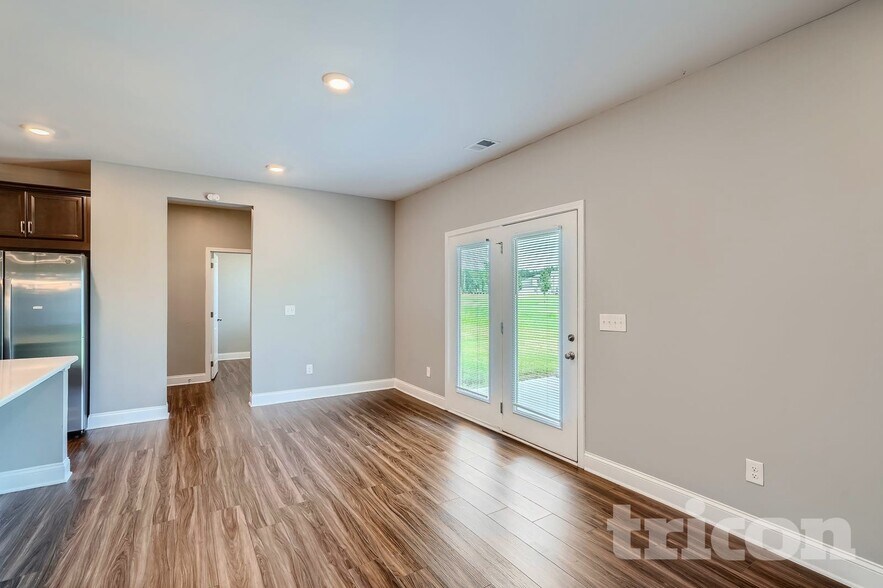 Building Photo - 173 Cattail Ln