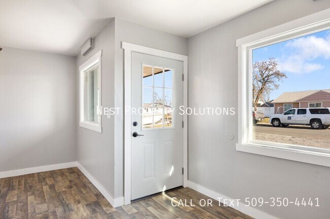 Building Photo - 1316 Pershing Rd