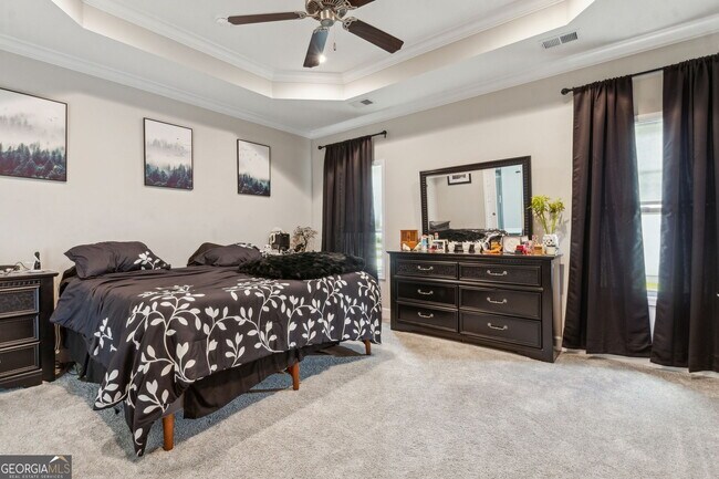 Building Photo - 145 Verano St