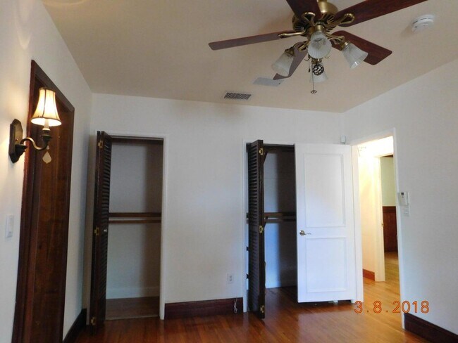 Building Photo - 6608 SW 65th St