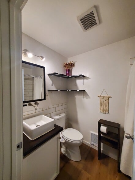 bathroom - 310 S 174th Pl