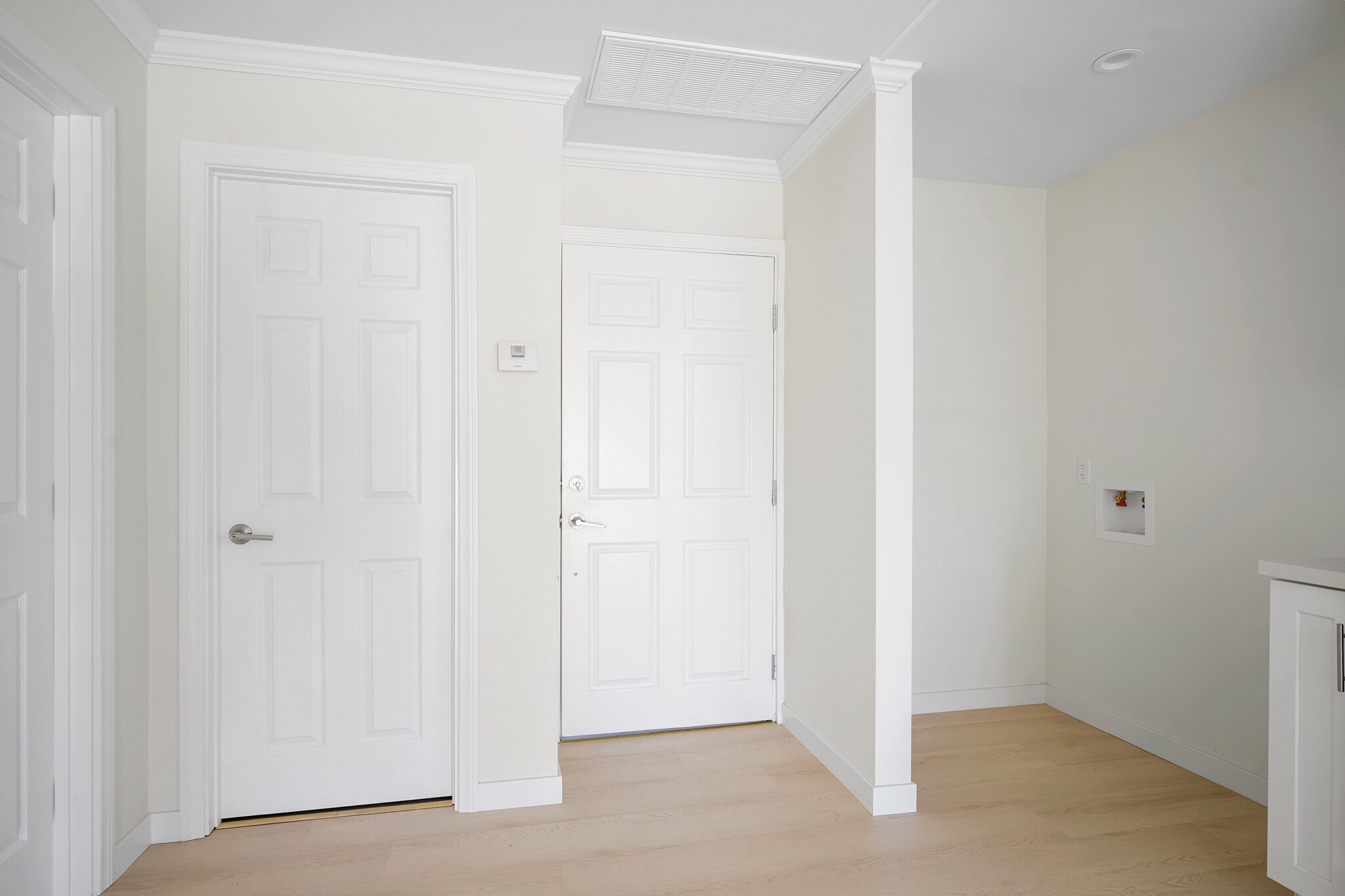 Building Photo - 5228 Auckland Ave