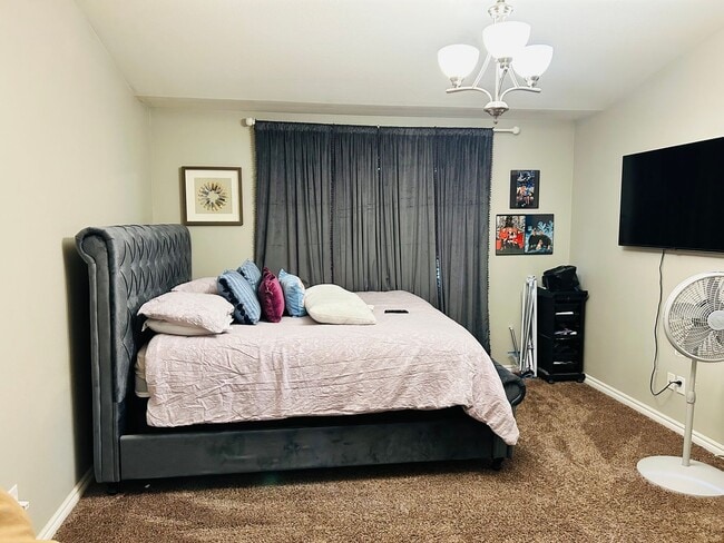 Building Photo - Beautifully Updated, Close to Fort Riley!