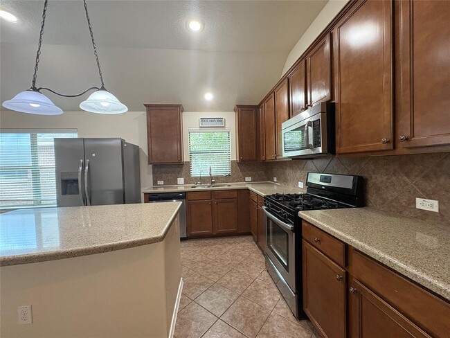 Building Photo - 21507 Rose Mill Dr