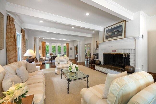 Building Photo - 154 Captains Neck Ln
