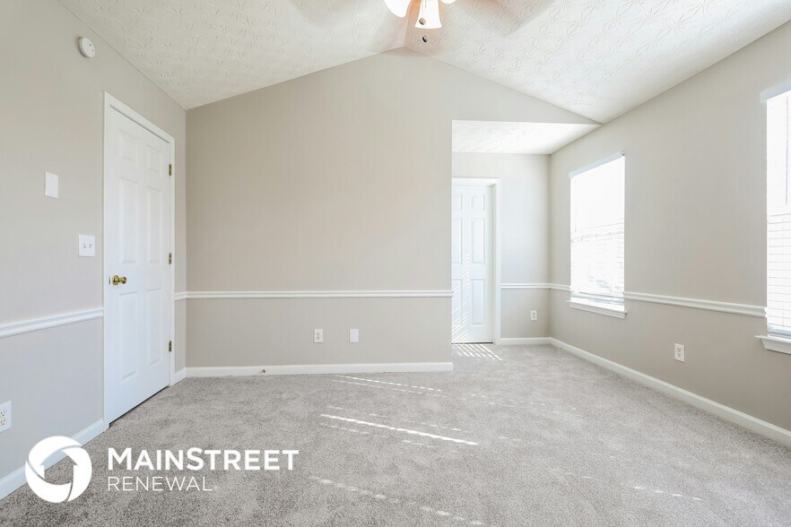 Building Photo - 452 Spring Head Ct