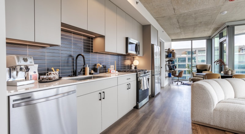 Building Photo - 1152 W Carroll Ave