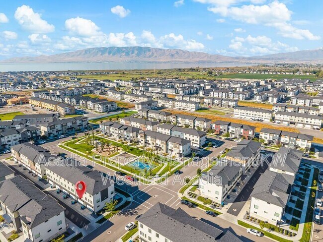 Building Photo - 419 Wood Stream Rd