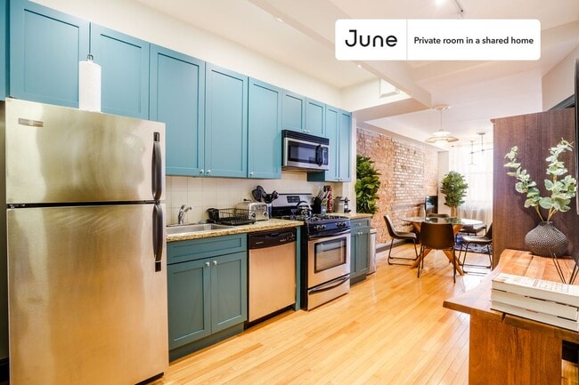 Building Photo - Room in Shared 3 bed/1 bath home in Hell's Kitchen