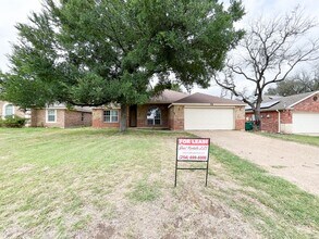 Building Photo - Available NOW!!!! Beautiful 1 story, 3 bed...
