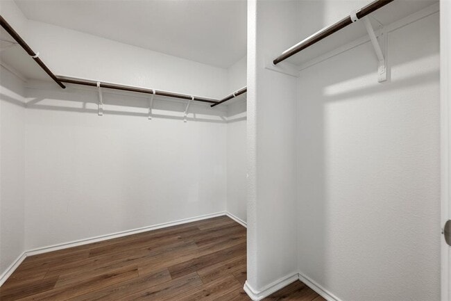 Building Photo - 148 Perfect World Lp