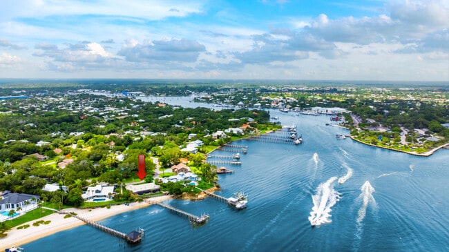 Building Photo - 3501 SE Kubin Ave