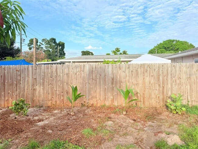 Building Photo - 5545 3rd Ave N