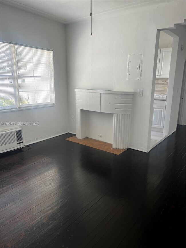 Building Photo - 1608 Drexel Ave